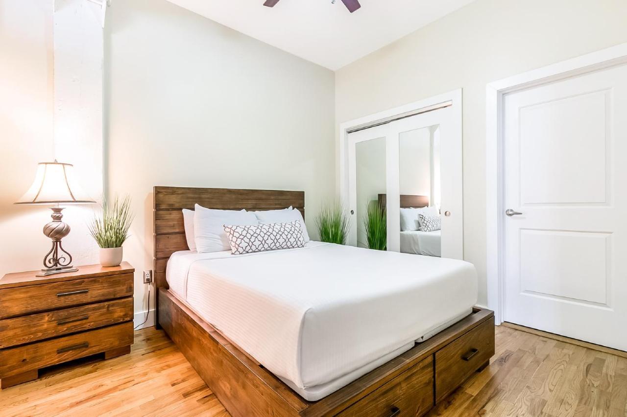 Gorgeous Condos Steps From French Quarter And Harrah'S St. New Orleans Exterior photo